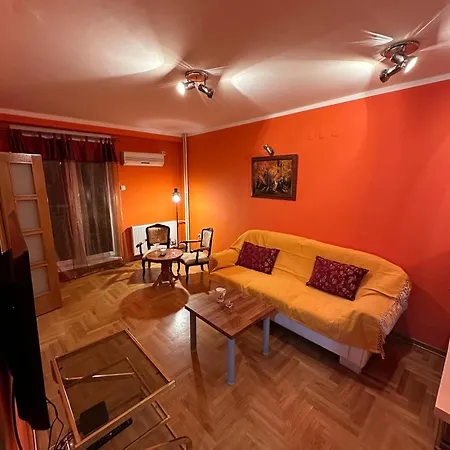 Appartamento Urban Nest - Orange Belgrado