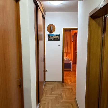 Appartamento Urban Nest - Orange Belgrado