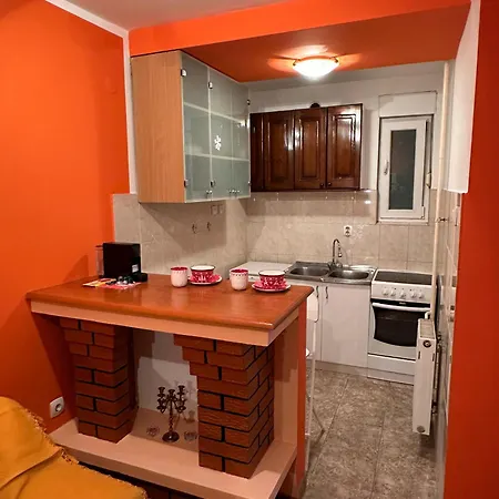 Urban Nest - Orange Appartamento Belgrado