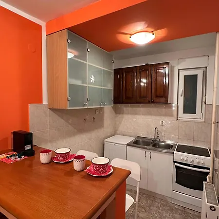 Urban Nest - Orange *